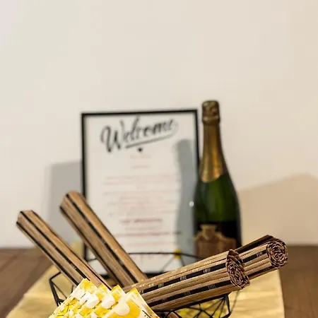 Cozy Escape In Peyia, Sea Caves *